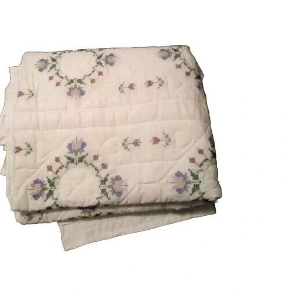 Handmade Quilted‎ Throw Blanket Floral Embroidered Accent Decor Soft
